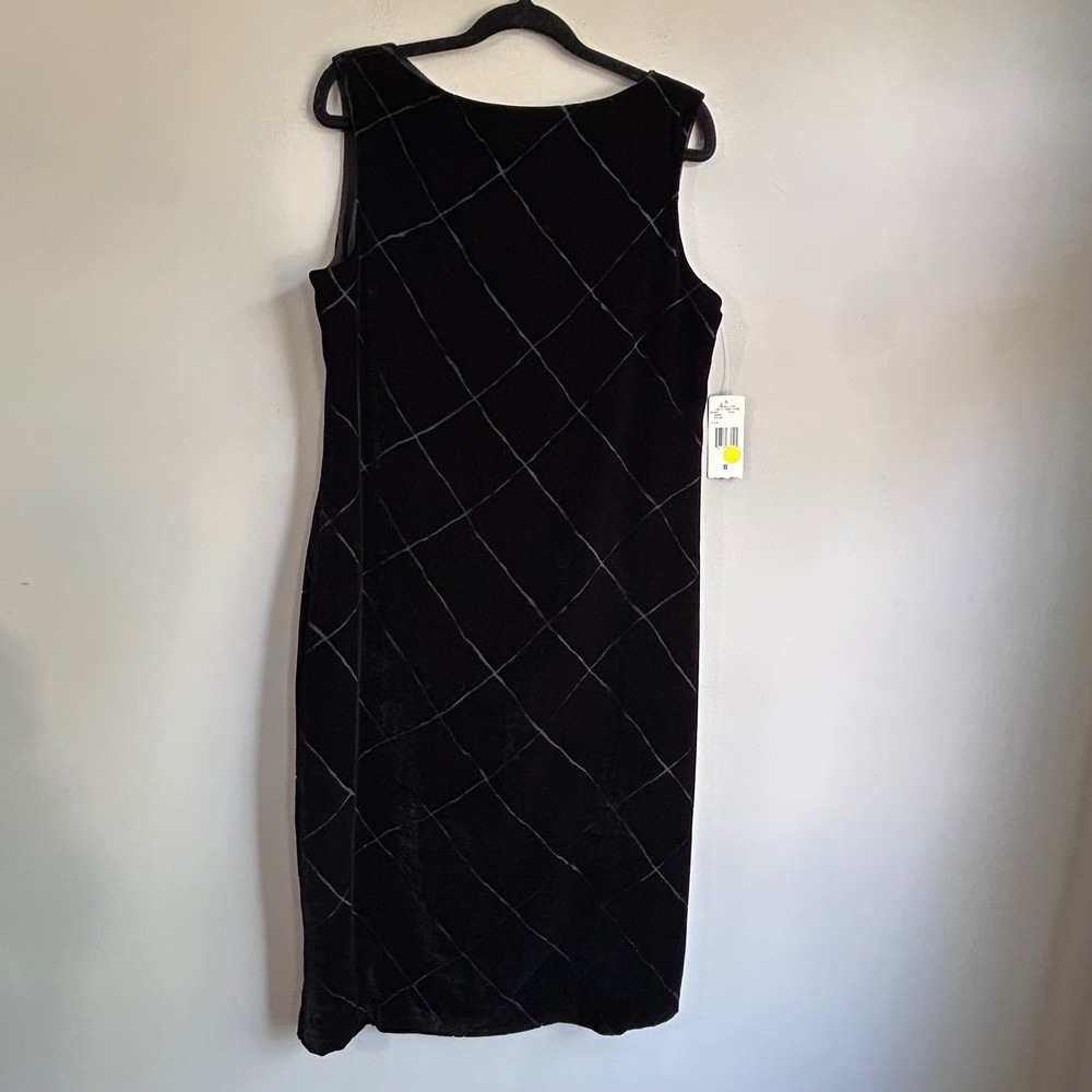 Jones & Co Black Silk Velvet Diamond Sheath Dress Sleeveless Size 8 NEW